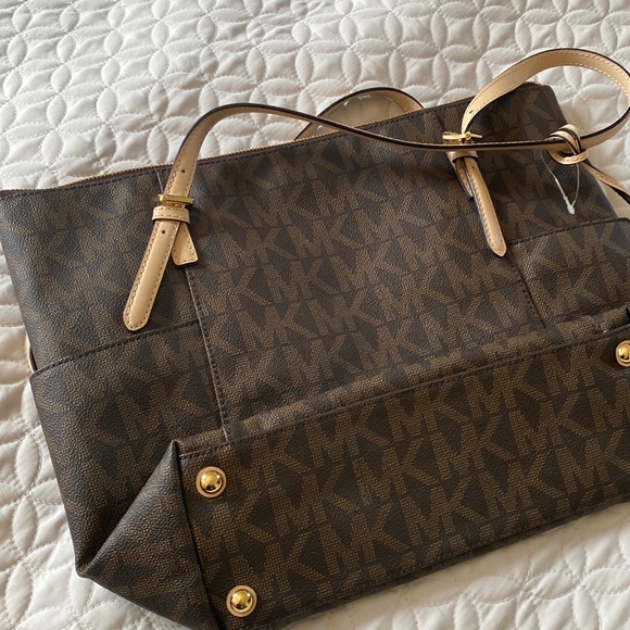 Michael Kors Brown Bag. Like new. - Picture 1 of 6